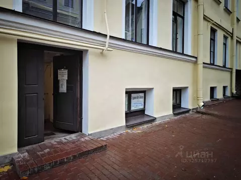 Помещение свободного назначения в Санкт-Петербург Невский просп., ...