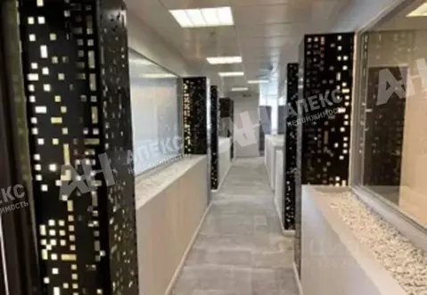 Помещение свободного назначения в Москва ул. Двинцев, 12к1А (683 м)