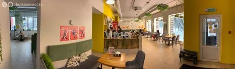 Торговая площадь (150 м)