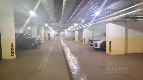 Гараж в Москва Озерная ул., 9 (14 м)