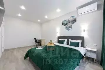 1-к кв. Тюменская область, Тюмень ул. Пожарных и Спасателей, 14 (45.0 ...