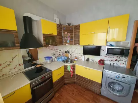 3-к кв. Ямало-Ненецкий АО, Новый Уренгой просп. Мира, 22к3 (68.1 м)