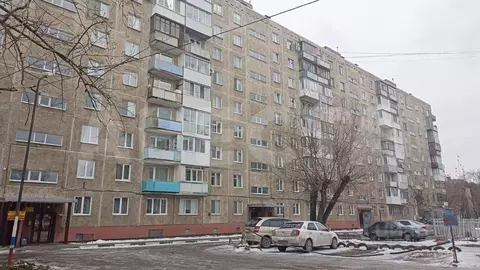 4-к кв. Омская область, Омск Заозерный мкр, просп. Менделеева, 33 ...