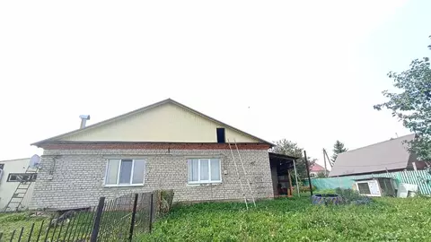 Дом в Башкортостан, Уфимский район, Черкасский сельсовет, с. Черкассы  ...