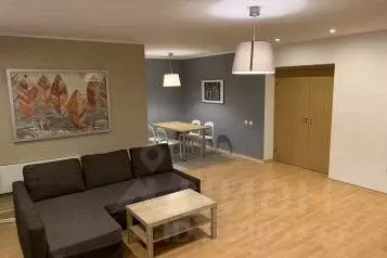 3-к кв. Ленинградская область, Тихвин 1-й мкр, 26 (100.0 м)