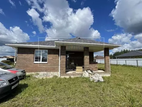 Дом в Ярославская область, Ярославский район, Карабихское с/пос, д. ...