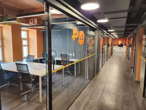 Офис в Санкт-Петербург Днепропетровская ул., 14Б (317 м)