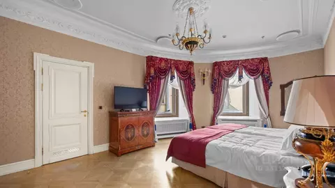 Офис в Санкт-Петербург Невский просп., 15 (42 м)