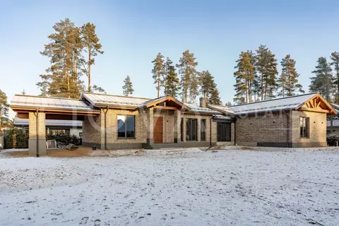 Дом в Ленинградская область, Выборгский район, Рощино пгт ул. ...