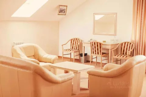 Комната Псковская область, Псков Советская наб., 2 (70.0 м)