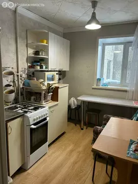 2-комнатная квартира: Ирбит, улица 50 лет Октября, 44 (50 м)