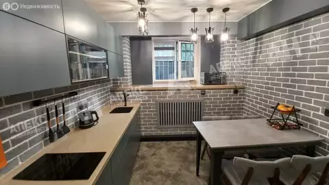 Торговая площадь (120 м)