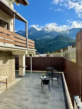 Дом в Краснодарский край, Сочи с. Эстосадок, ул. Березовая (450 м)