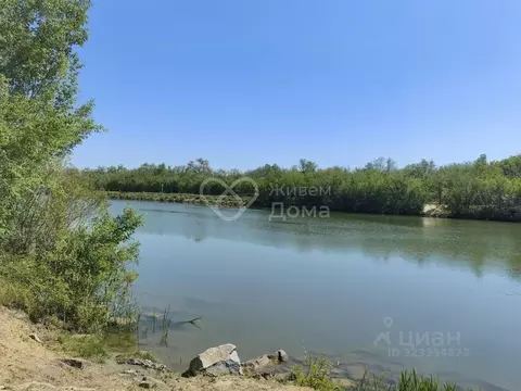Дом в Волгоградская область, Светлоярский район, Кировское с/пос, ...