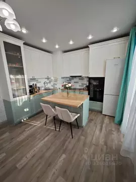 2-к кв. Тюменская область, Тюмень ул. Парада Победы, 17 (53.5 м)