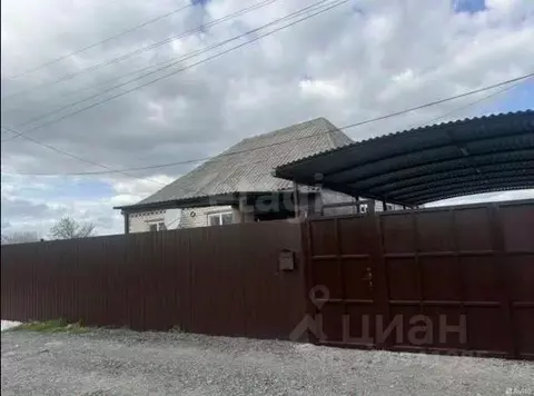 Дом в Ставропольский край, Изобильненский муниципальный округ, Спорный ...