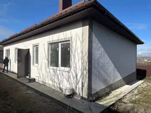 Дом в Крым, Симферопольский район, Добровское с/пос, с. Пионерское  ...