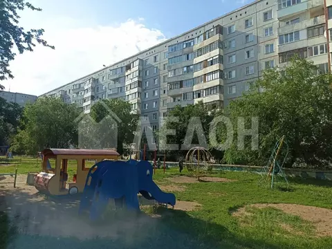 2-к кв. Омская область, Омск Звездный мкр, ул. Лисицкого, 9Б (45.1 м)