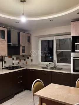 2-к кв. Волгоградская область, Волгоград бул. 30-летия Победы, 17д ...