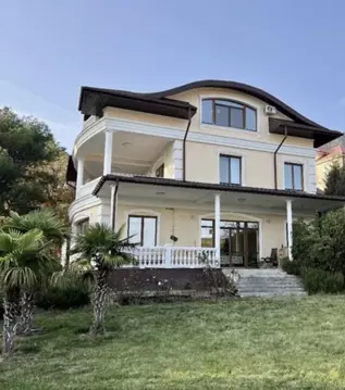 Дом в Крым, Ялта ул. Большевистская (580 м)