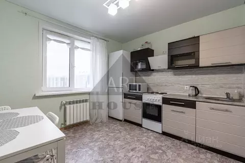 1-к кв. Татарстан, Казань просп. Ильгама Шакирова, 15/6 (40.1 м)