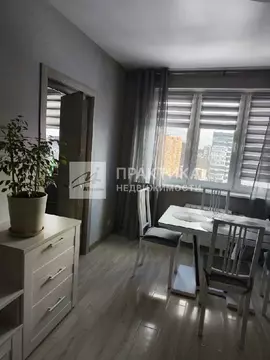 Продается 4-комнатная квартира