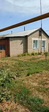 Дом в Оренбургская область, Курманаевский район, пос. Волжский Рабочая ...