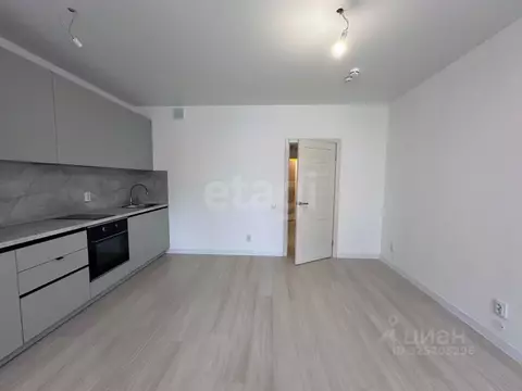 Студия Свердловская область, Екатеринбург ул. Академика Ландау, 35 ...