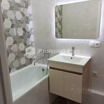 1-к кв. Курская область, Курск просп. Вячеслава Клыкова, 54 (37.5 м)