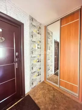 1-к кв. Омская область, Омск Заозерный мкр, ул. Бородина, 8/1 (29.9 м)