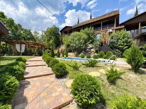 Дом в Крым, Алушта муниципальный округ, с. Виноградное ш. 5-й километр ...