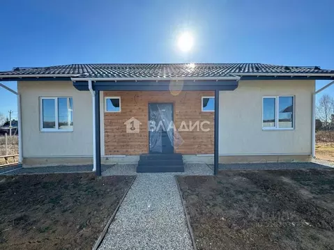 Дом в Калужская область, Жуковский район, Совхоз Победа с/пос, д. ...