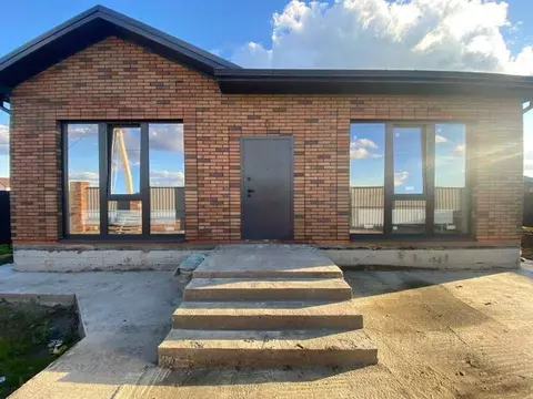 Дом в Краснодарский край, Динской район, Новотитаровская ст-ца ул. ...