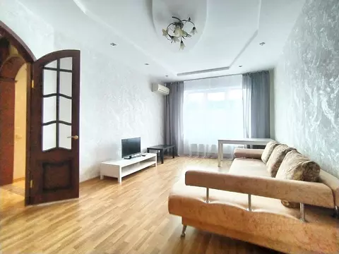 1-к кв. Омская область, Омск Волочаевская ул., 11/1 (50.0 м)