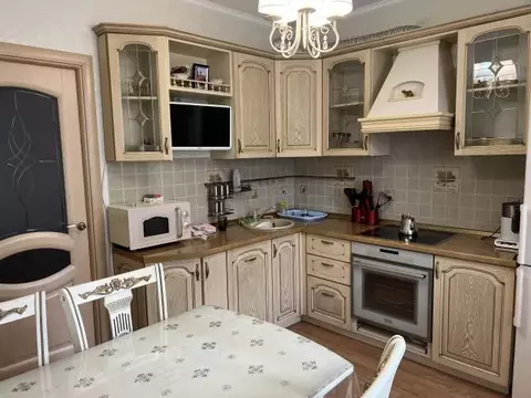 Продается 2-комнатная квартира