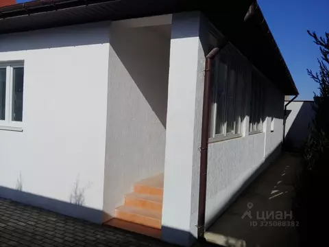 Дом в Крым, Евпатория городской округ, Заозерное пгт ул. Аллея Дружбы, ...