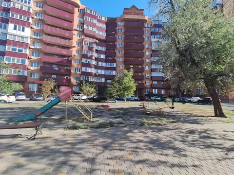 2-комнатная квартира: Батайск, улица Половинко, 280 (74 м)