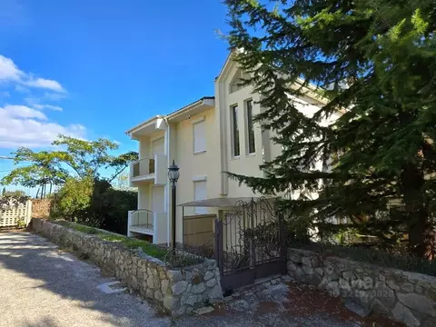 Дом в Крым, Ялта муниципальный округ, Восход пгт  (238 м)