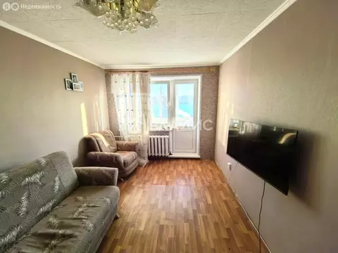 2-комнатная квартира: Тобольск, 4-й микрорайон, 9 (43.2 м)