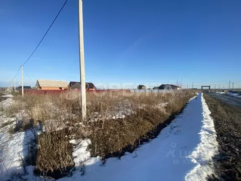 Участок в Тюменская область, Тюменский муниципальный округ, д. ...