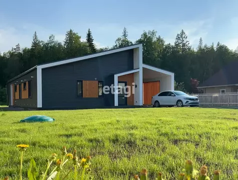 Дом в Ленинградская область, Выборгский район, Рощинское городское ...