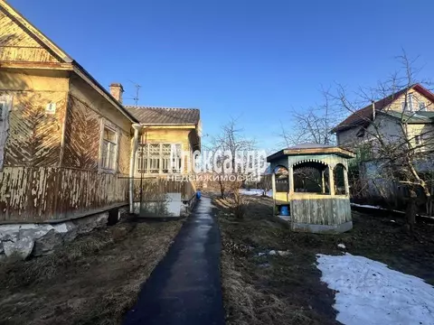 Дом в Ленинградская область, Тосненский район, Красный Бор пгт ул. ...