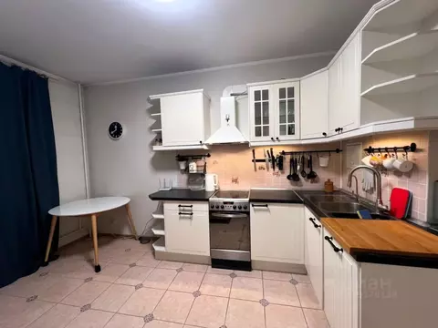 2-к кв. Москва пос. Знамя Октября, Родники мкр, 1 (64.0 м)