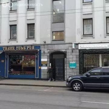 Торговая площадь (218.9 м)