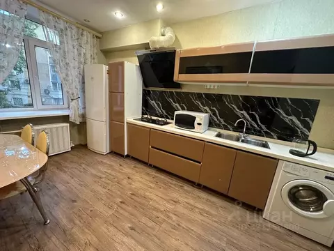 2-к кв. Хабаровский край, Комсомольск-на-Амуре ул. Парижской Коммуны, ...