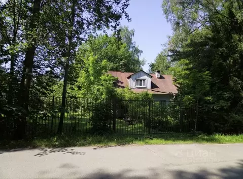 Участок в Санкт-Петербург, Санкт-Петербург, Ломоносов Ивановская ул., ...