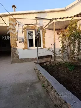 Дом в Крым, Сакский район, с. Суворовское ул. Суворовская (205 м)