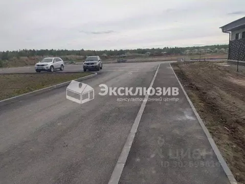 Участок в Тюменская область, Тюменский район, д. Зубарева ул. Старый ...