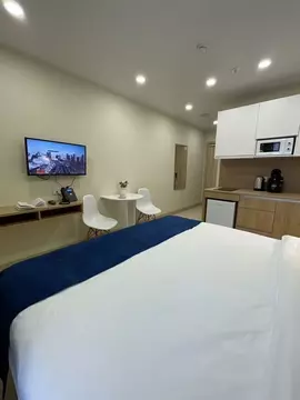 Студия Санкт-Петербург ул. Матроса Железняка, 2 (2020.0 м)