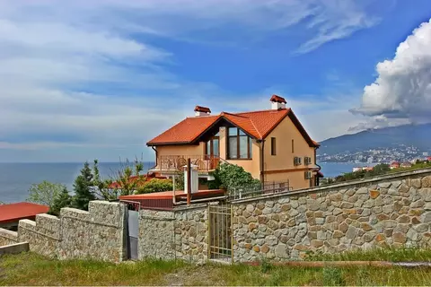 Дом в Крым, Ялта муниципальный округ, Отрадное пгт ул. Мориса Тореза, ...